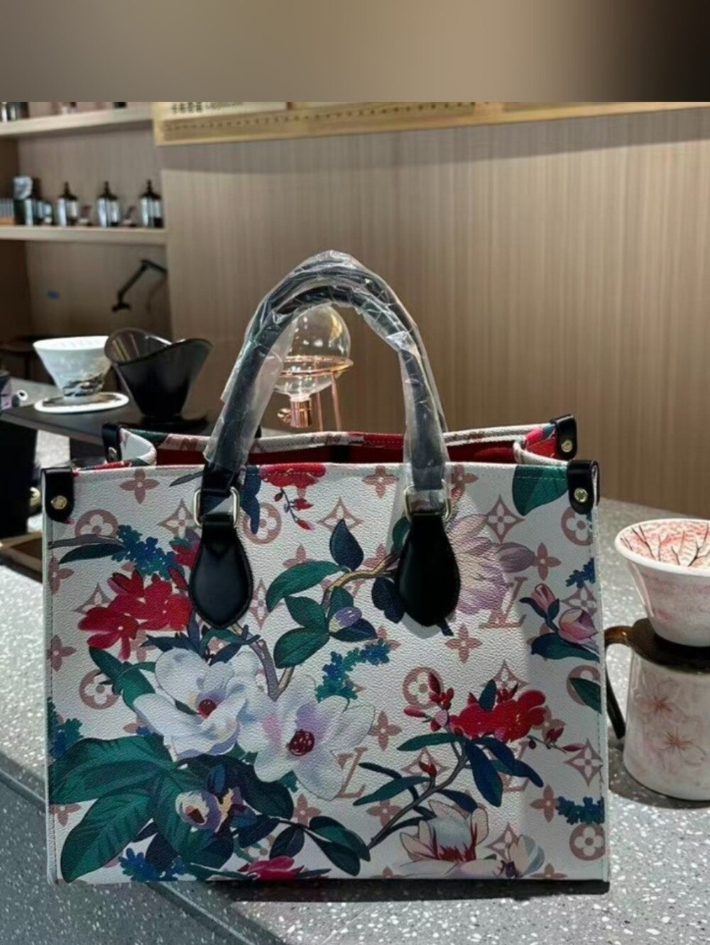 Fashion Bag White Floral & Hummingbird Satchel - Picture 2 of 4